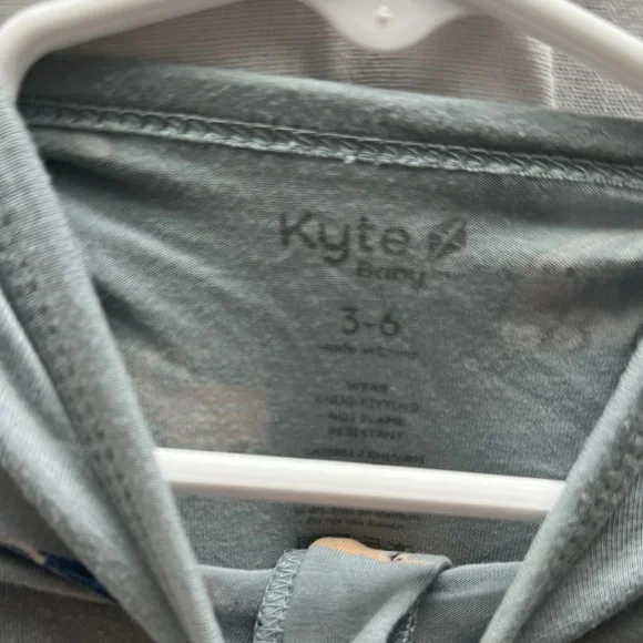 Kyte BABY Blue Footies One Piece with Vehicle Print - Picture 2 of 12